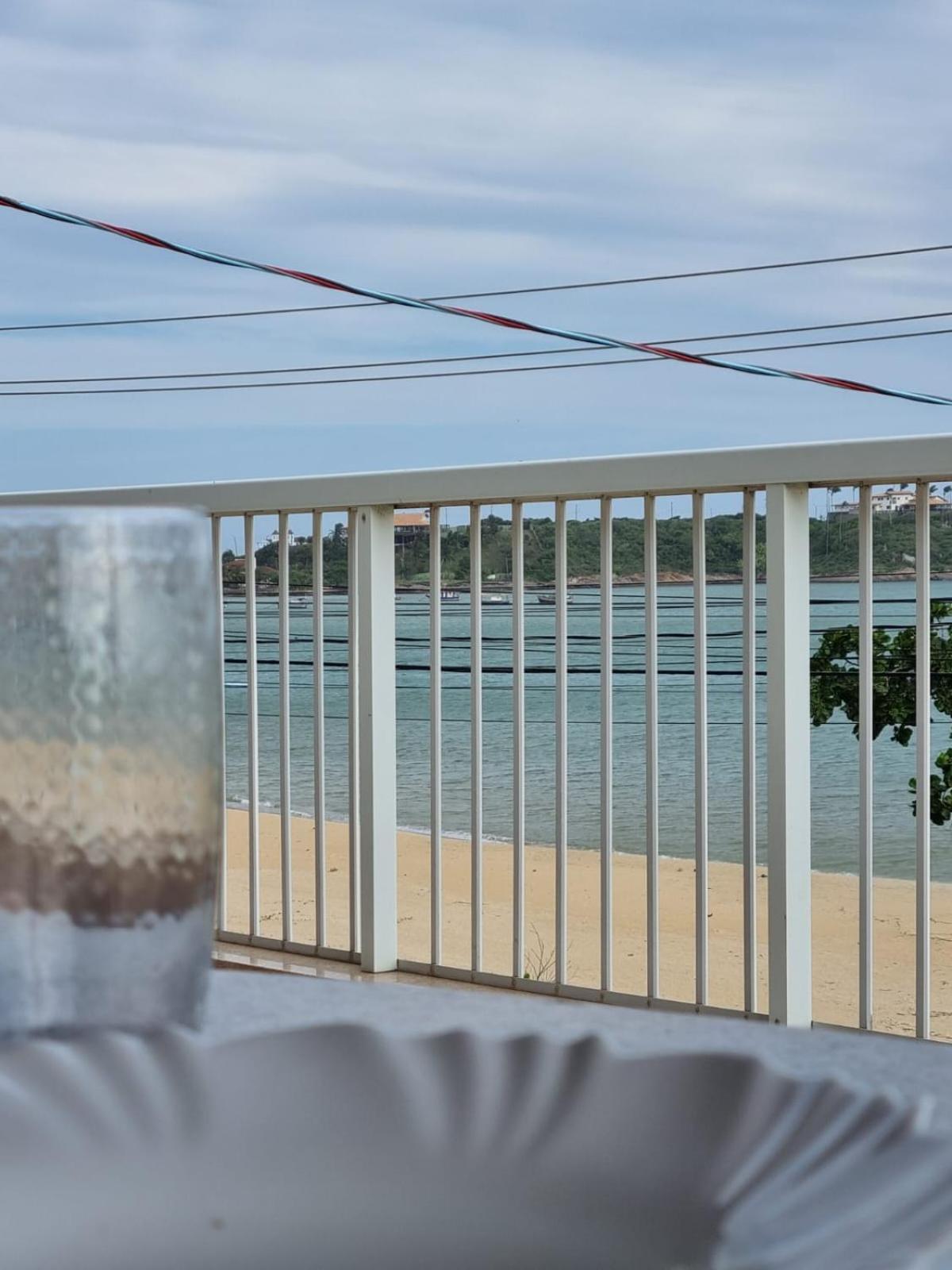 Ipe Amarelo - Frente Ao Mar Na Praia De Meaipe, Guarapari Exterior foto